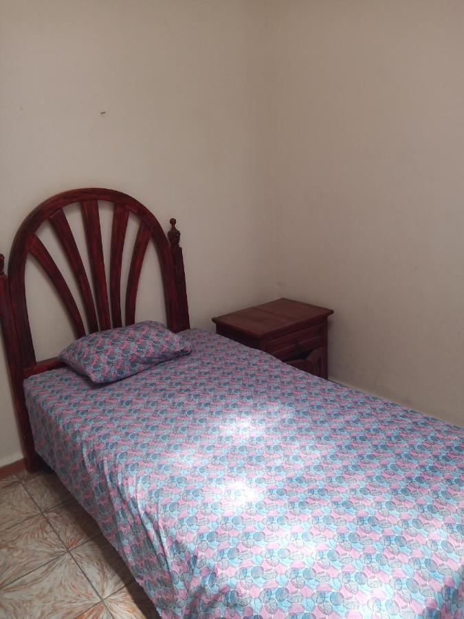 מלון לאון Quiroz House מראה חיצוני תמונה