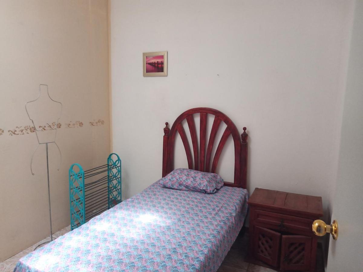 מלון לאון Quiroz House מראה חיצוני תמונה